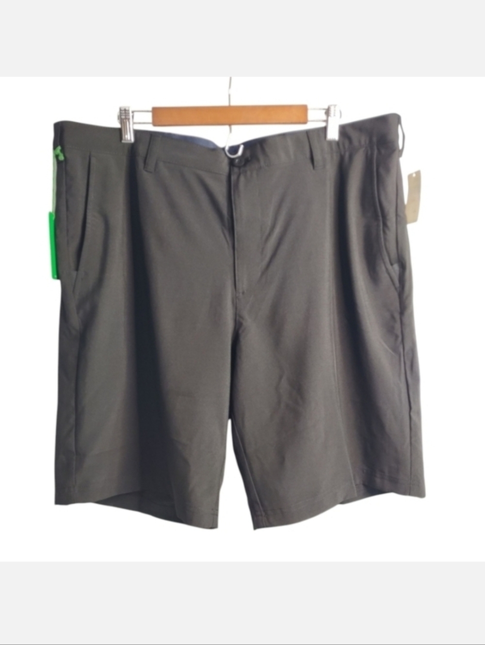 IZOD Men Black Gold Shorts Swing Flex Waistband Stretch Straight Fit Size 40 NWT